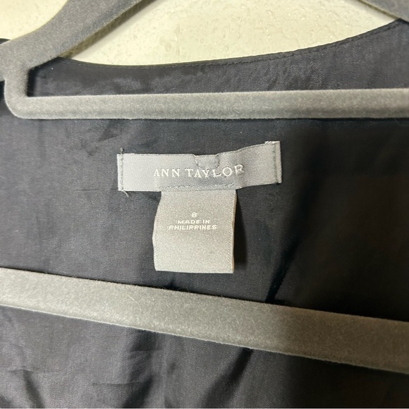Ann Taylor Black Vest Size 8 - Picture 4 of 7